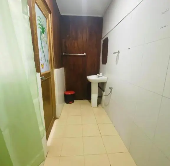 Pokój Deluxe Trzyosobowy, Rosenka Haputhale