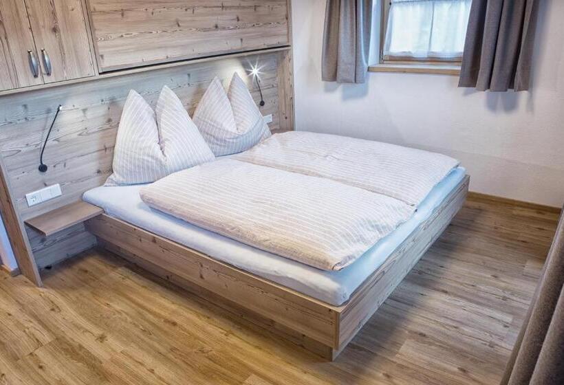 חדר סטנדרט עם מרפסת, Klampfererhof