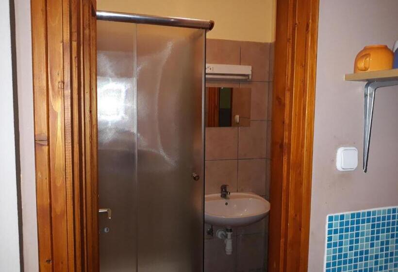 Standard Trippelrum, Owlcastle Bagolyvár