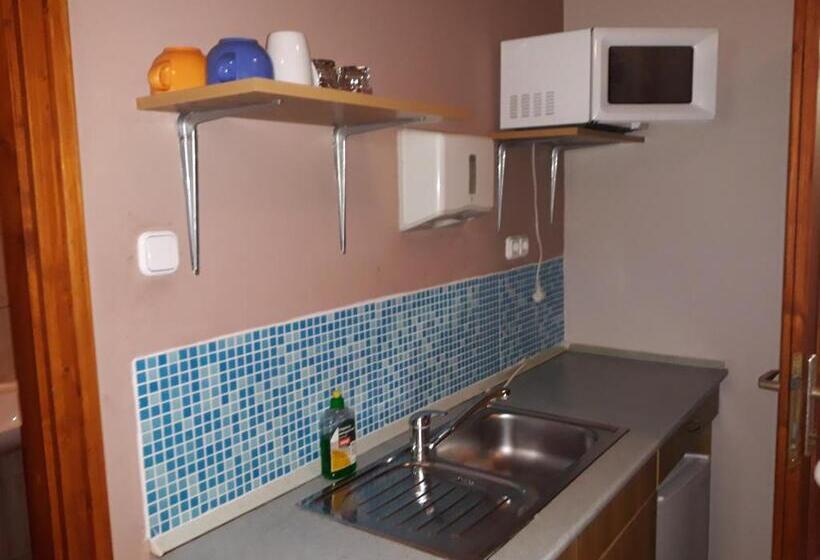 Standard Trippelrum, Owlcastle Bagolyvár