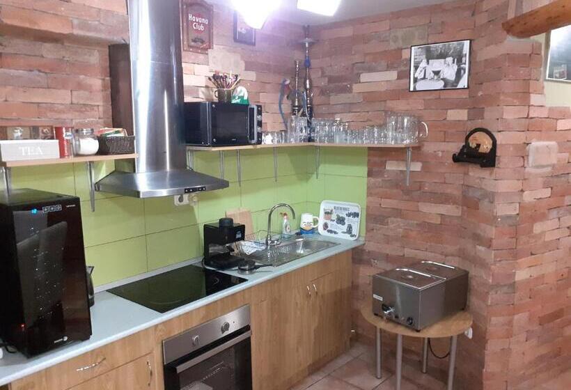 1 Sovrums Villa Trädgårdsutsikt, Owlcastle Bagolyvár