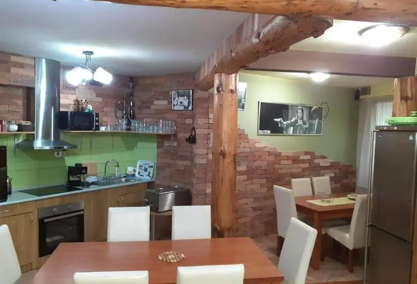 ویلای 1 خوابه با چشم‌انداز باغ, Owlcastle Bagolyvár