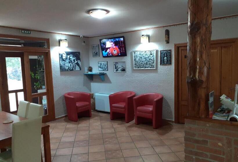 1 Sovrums Villa Trädgårdsutsikt, Owlcastle Bagolyvár