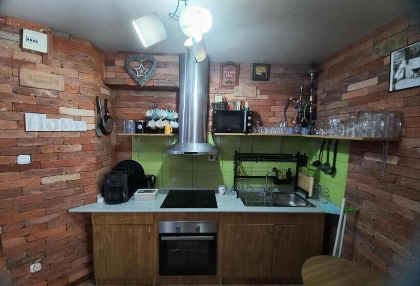 1 Sovrums Villa Trädgårdsutsikt, Owlcastle Bagolyvár