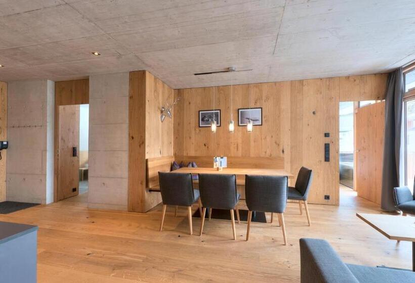 1ベッドルームペントハウスアパート, Apart6580