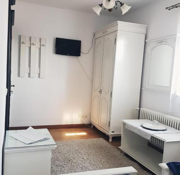 اتاق استاندارد, Pensiunea Iris