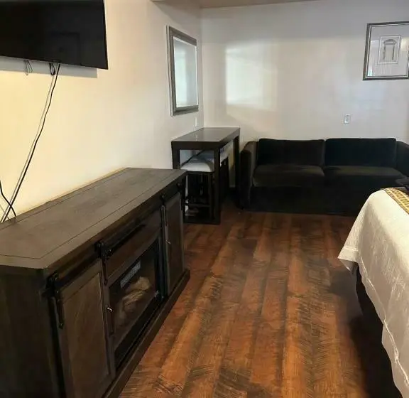 キングサイズベッドのデラックススイート, Abram Inn & Suites