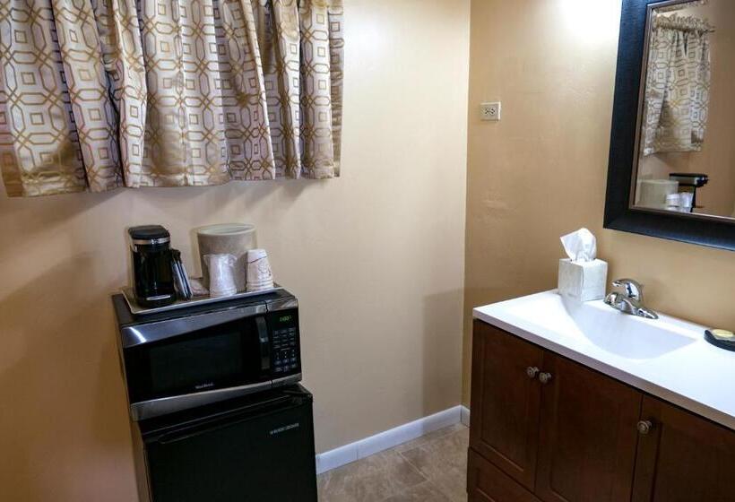 标准间, Abram Inn & Suites