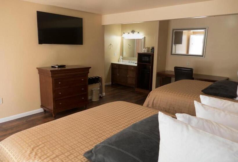 חדר סטנדרט לשלושה, Abram Inn & Suites