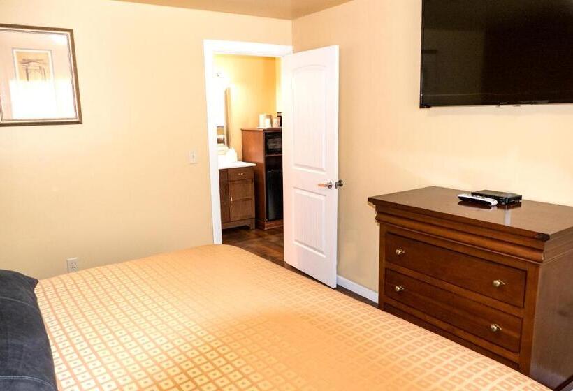 标准三人间, Abram Inn & Suites