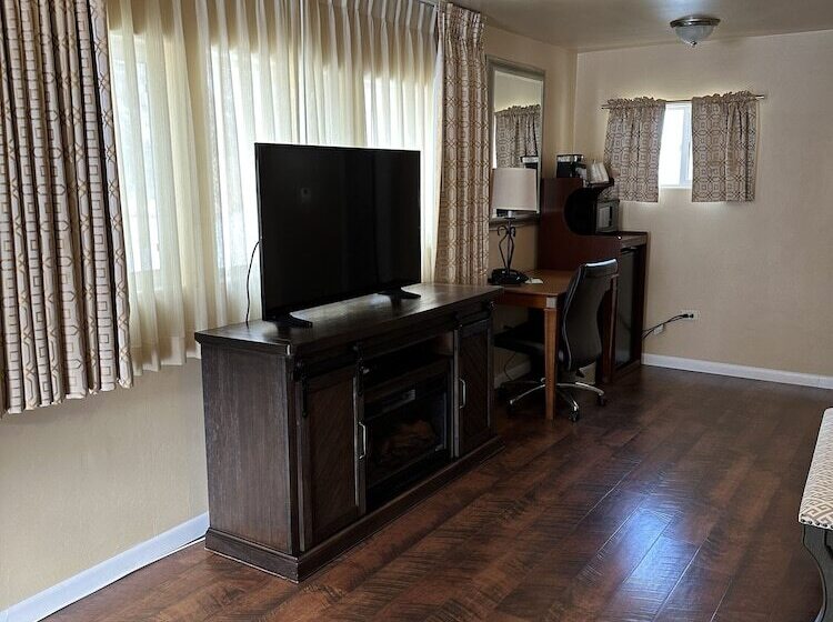 Standart Oda, Abram Inn & Suites