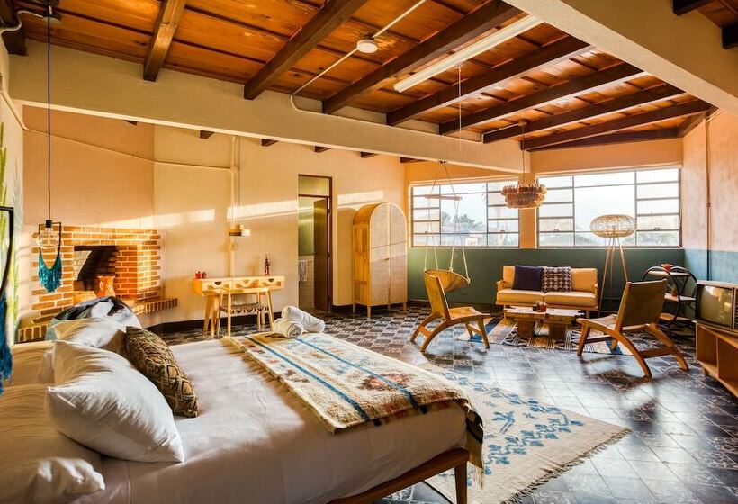 Люкс, Socialtel Atitlan Formerly Selina Atitlan