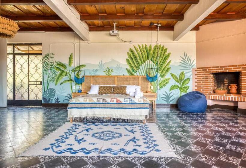 Люкс, Socialtel Atitlan Formerly Selina Atitlan