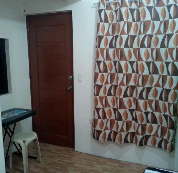 スタンダードシングルルーム, Budget Studio Unit In Makati
