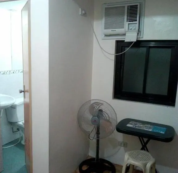 スタンダードシングルルーム, Budget Studio Unit In Makati