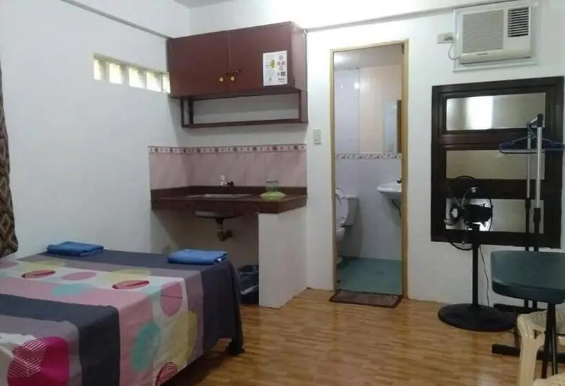 スタンダードルーム, Budget Studio Unit In Makati