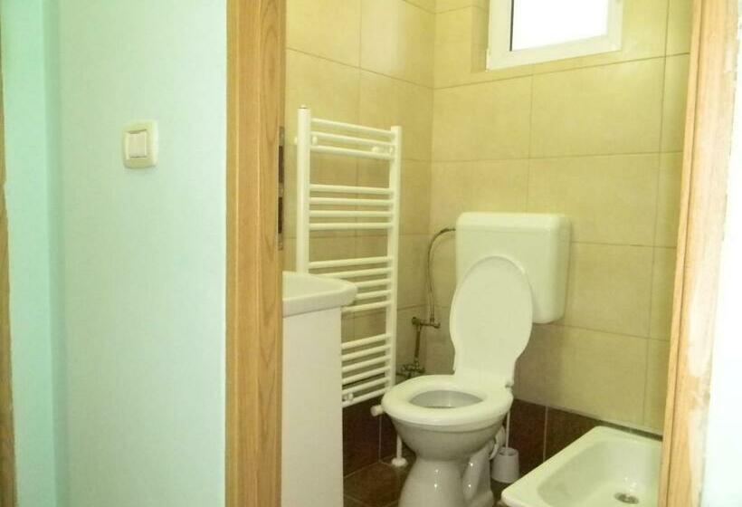 اتاق استاندارد, Family Pension