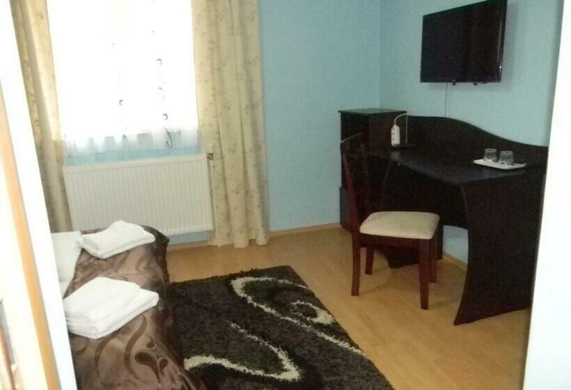 اتاق استاندارد, Family Pension