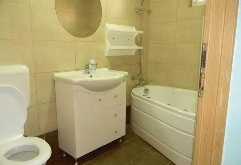 اتاق استاندارد, Family Pension