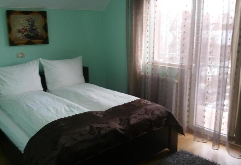 اتاق استاندارد, Family Pension