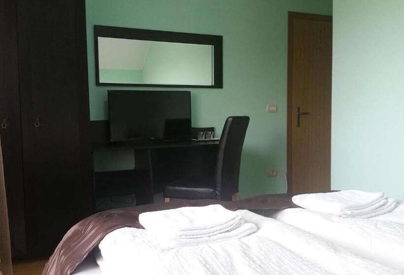 اتاق استاندارد, Family Pension