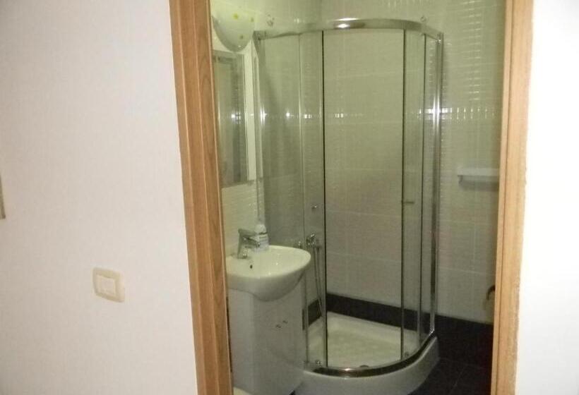 اتاق استاندارد, Family Pension