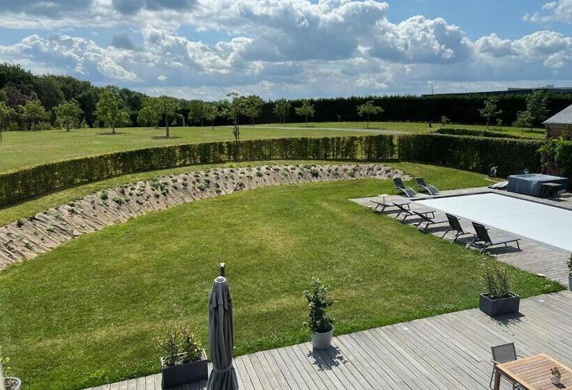 סוויטה עם ג'קוזי, Domaine De La Noiseraie