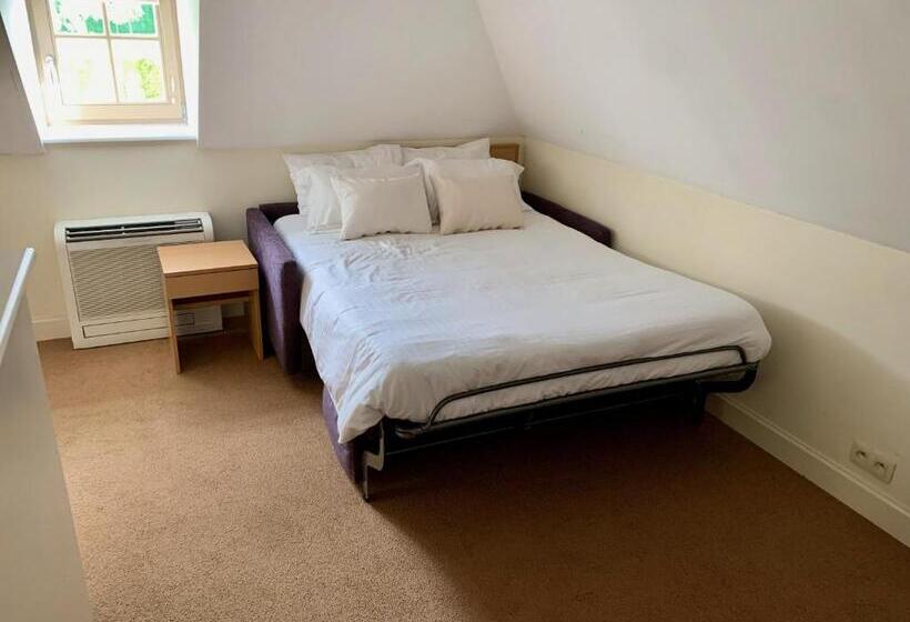 חדר משפחתי, Domaine De La Noiseraie