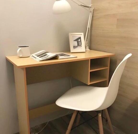 单人经济间, Grayhaus Guest House