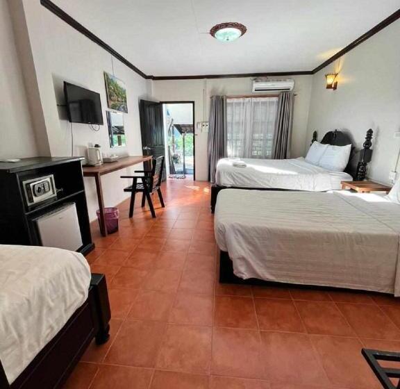 Quarto Familiar, Nice View Guesthouse