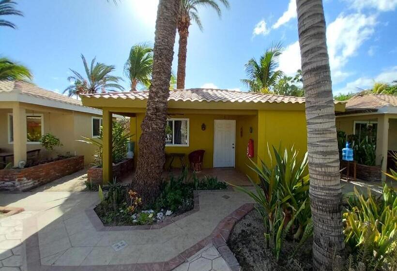 חדר דלוקס נוף בריכה, Coco Cabañas And Casitas Vacation Rentals