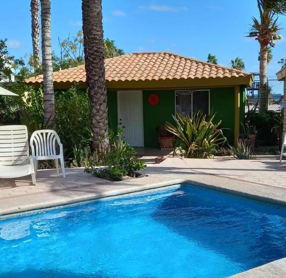 プールの見えるデラックスルーム, Coco Cabañas And Casitas Vacation Rentals