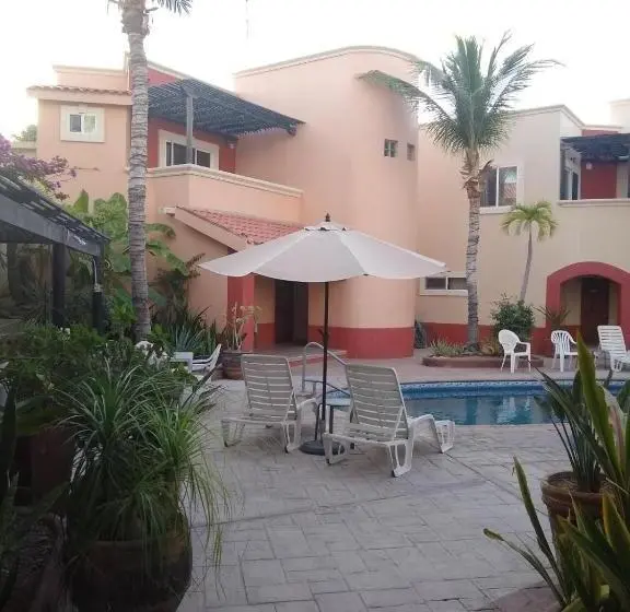 سوییت با چشم‌انداز استخر, Coco Cabañas And Casitas Vacation Rentals