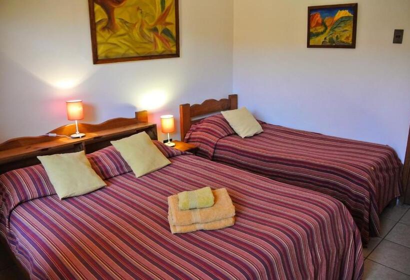 اتاق استاندارد سه نفره, Hostal El Punto