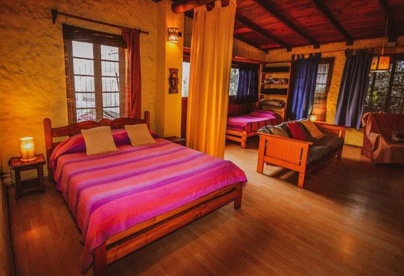 اتاق خانوادگی با سرویس بهداشتی مشترک, Hostal El Punto