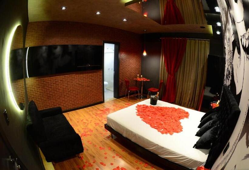 豪华房间, Helus Motel