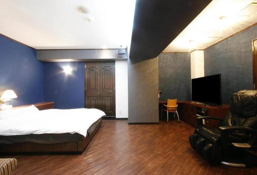 غرفة سوبيريور, Noa