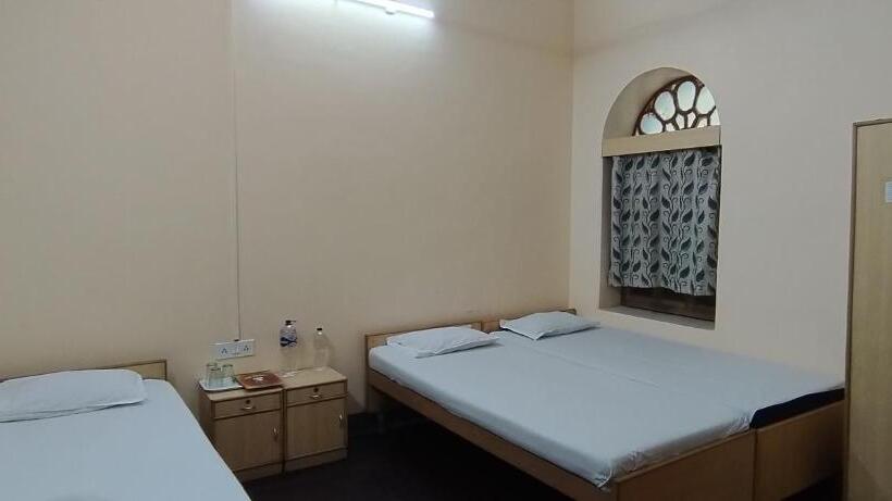 ファミリールーム, Shaw Guest House