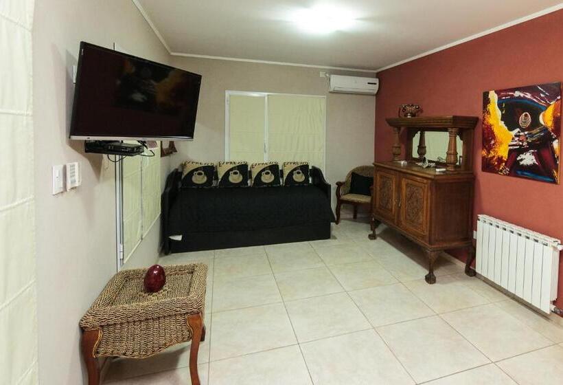 패밀리 룸, Aire Serrano