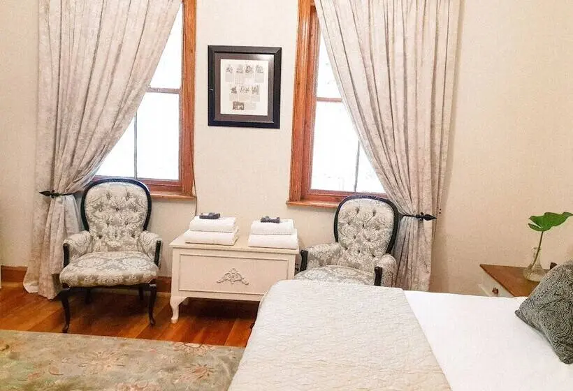 Perhesviitti, Bauhenia Guesthouse