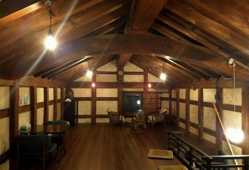 Quarto Quadruple Clássico, Echizen Guesthouse Tamada