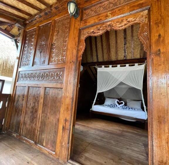 スタンダードバンガロー, Zipp Bar Restaurant & Bungalows