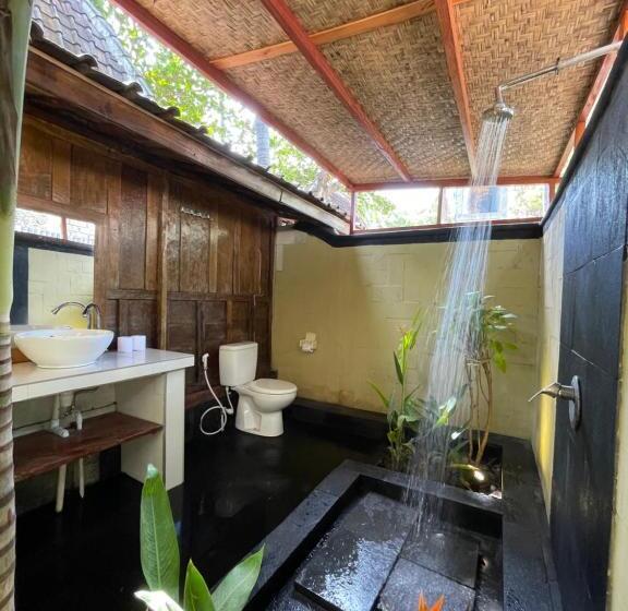 スタンダードバンガロー, Zipp Bar Restaurant & Bungalows