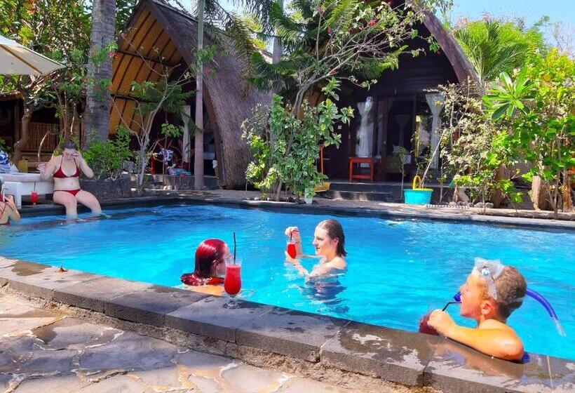 スタンダードバンガロー, Zipp Bar Restaurant & Bungalows