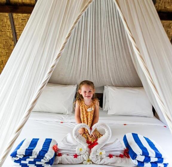 スタンダードバンガロー, Zipp Bar Restaurant & Bungalows