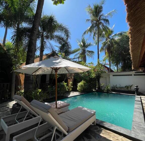 スタンダードバンガロー, Zipp Bar Restaurant & Bungalows