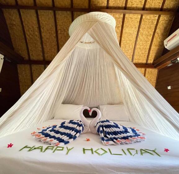 スタンダードバンガロー, Zipp Bar Restaurant & Bungalows