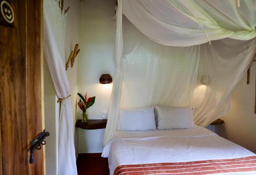 Номер Стандарт Вид на Сад, Mundo Nuevo Eco Lodge