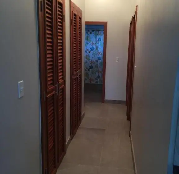 آپارتمان 2 خوابه, Casa Del Rai