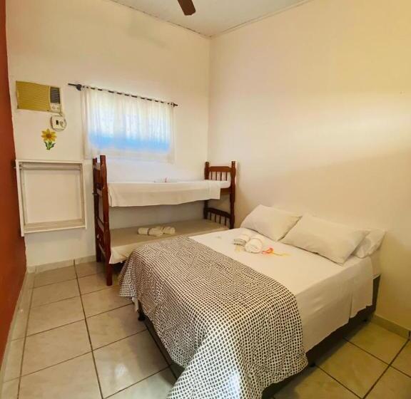 Négyágyas Standard Szoba, Pousada Berimbau
